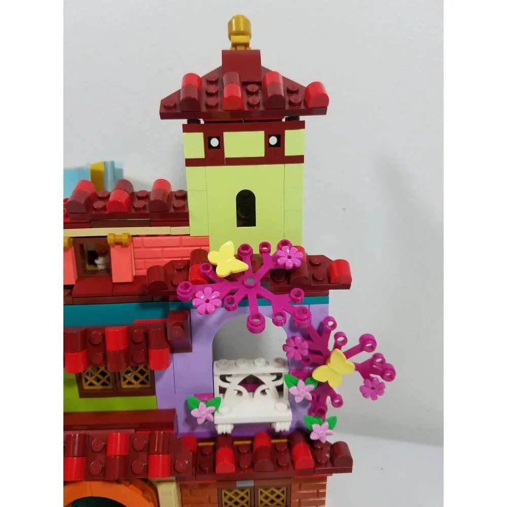 Lego The Madrigal House 43202 Disney Encanto With Instructions